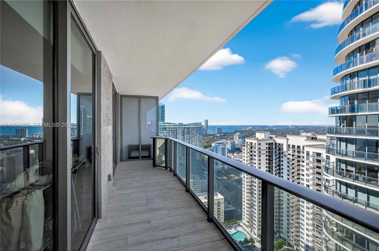 45 SW 9th St , Unit 3807, Miami, FL 33130 Photo