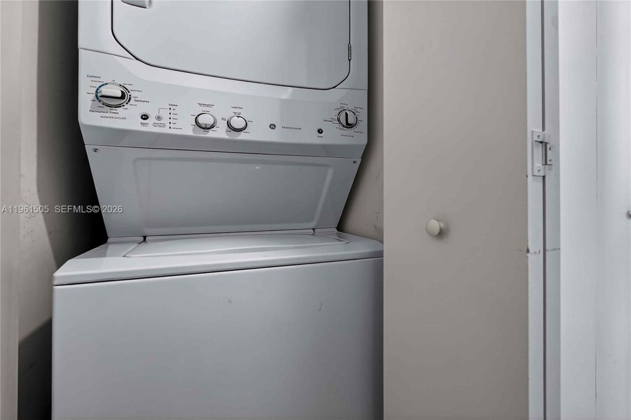 45 SW 9th St , Unit 3807, Miami, FL 33130 Photo