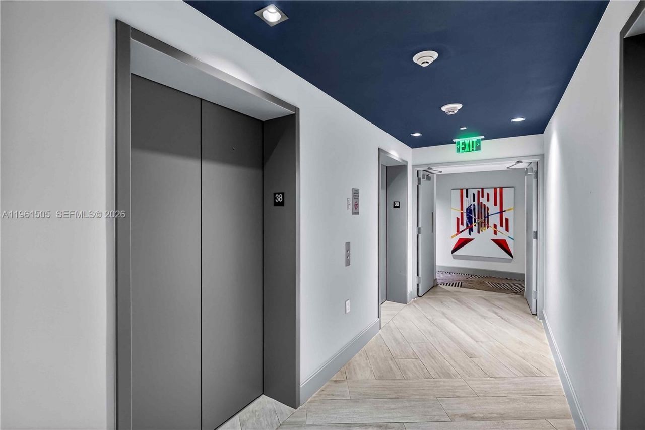 45 SW 9th St , Unit 3807, Miami, FL 33130 Photo