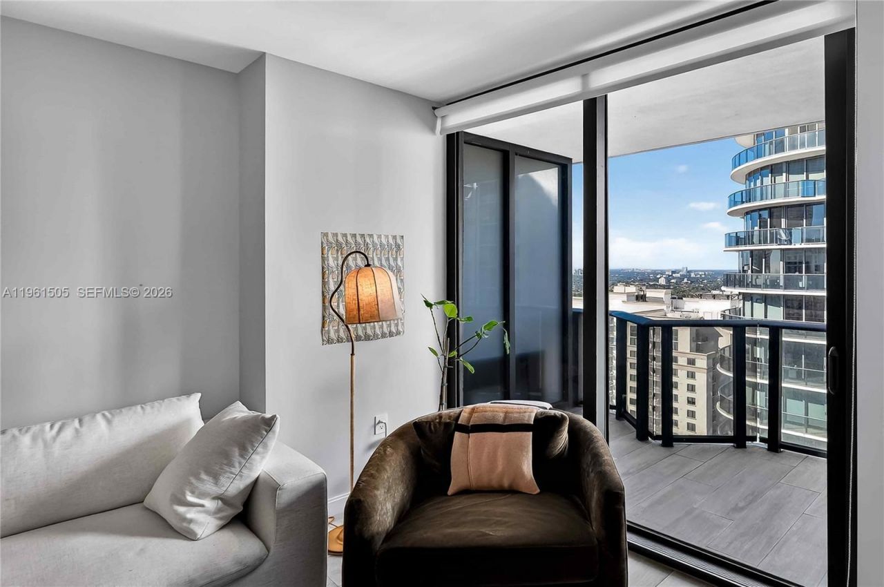 45 SW 9th St , Unit 3807, Miami, FL 33130 Photo