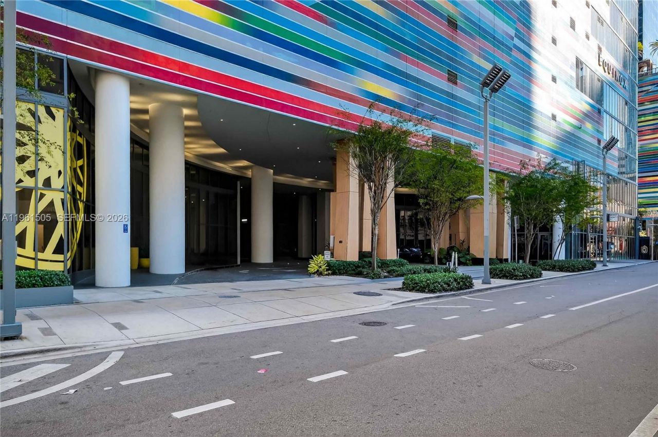 45 SW 9th St , Unit 3807, Miami, FL 33130 Photo