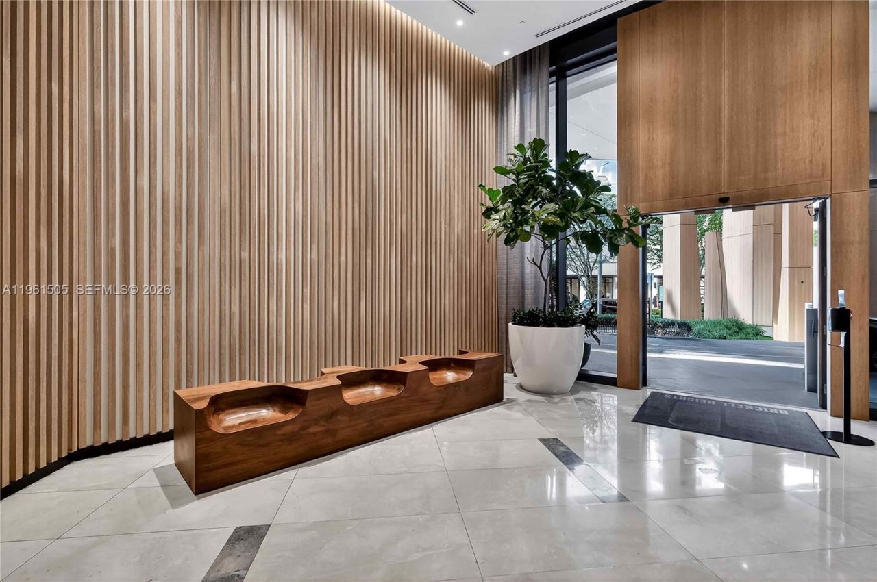 45 SW 9th St , Unit 3807, Miami, FL 33130 Photo