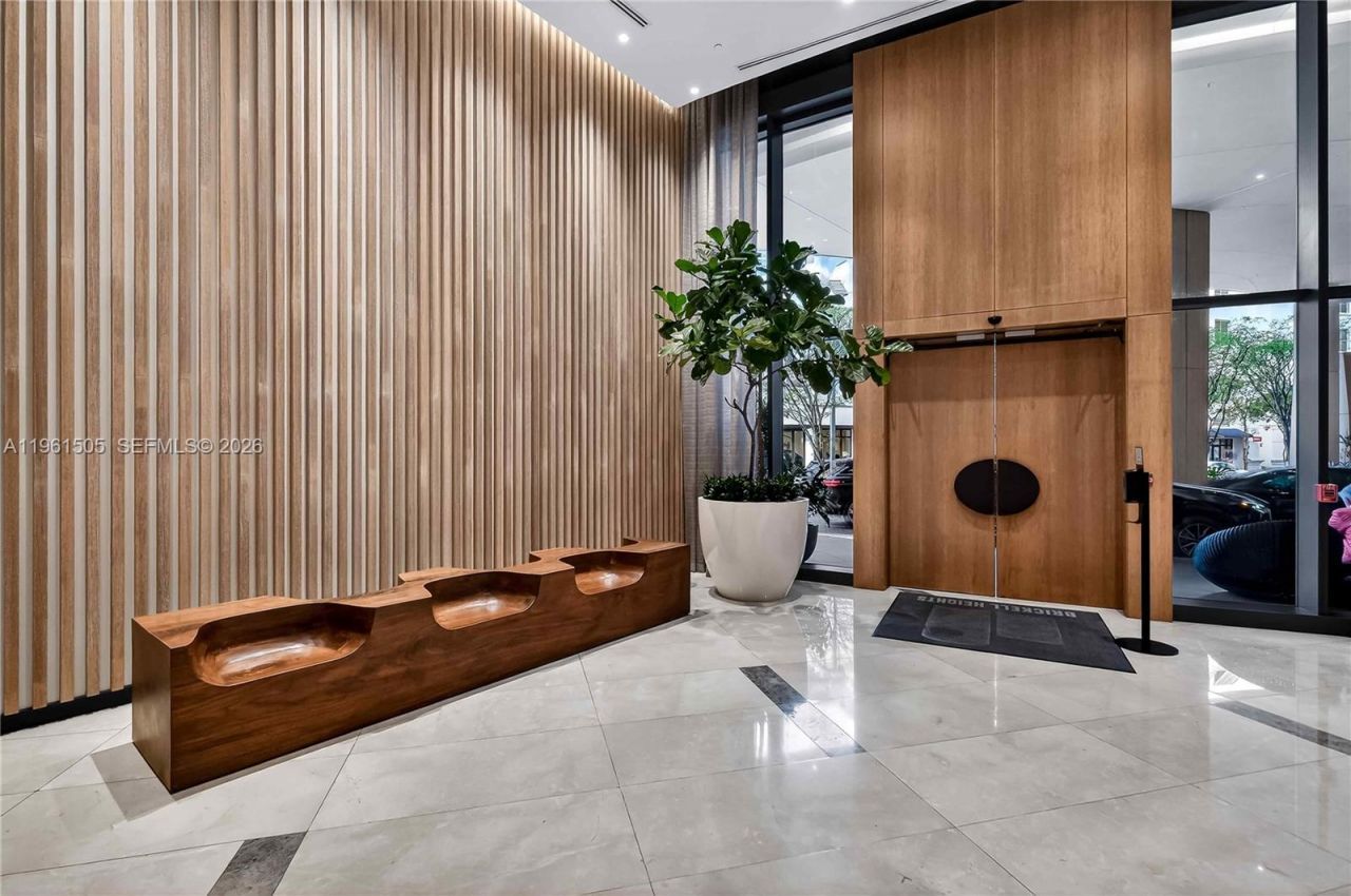 45 SW 9th St , Unit 3807, Miami, FL 33130 Photo