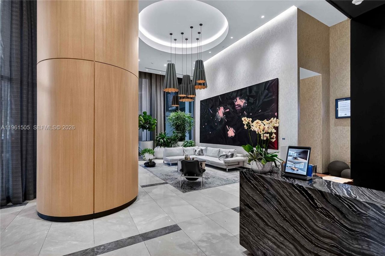 45 SW 9th St , Unit 3807, Miami, FL 33130 Photo