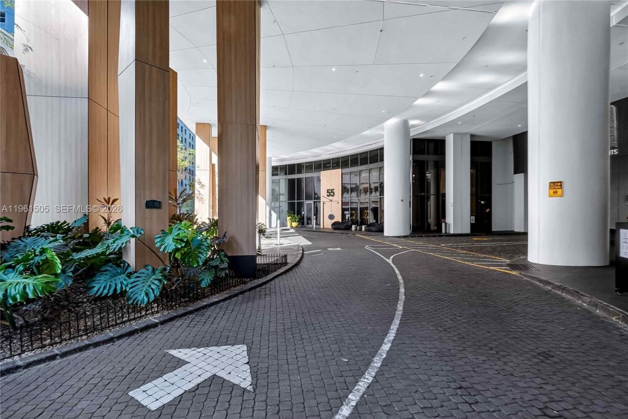 45 SW 9th St , Unit 3807, Miami, FL 33130 Photo