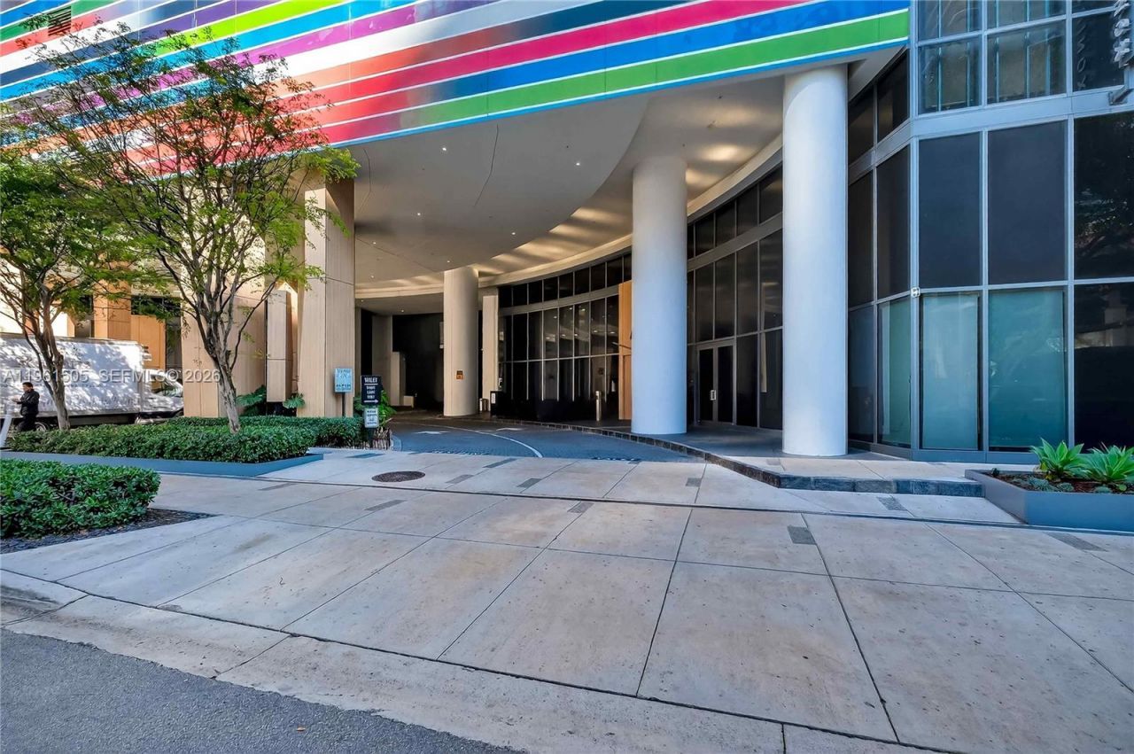 45 SW 9th St , Unit 3807, Miami, FL 33130 Photo