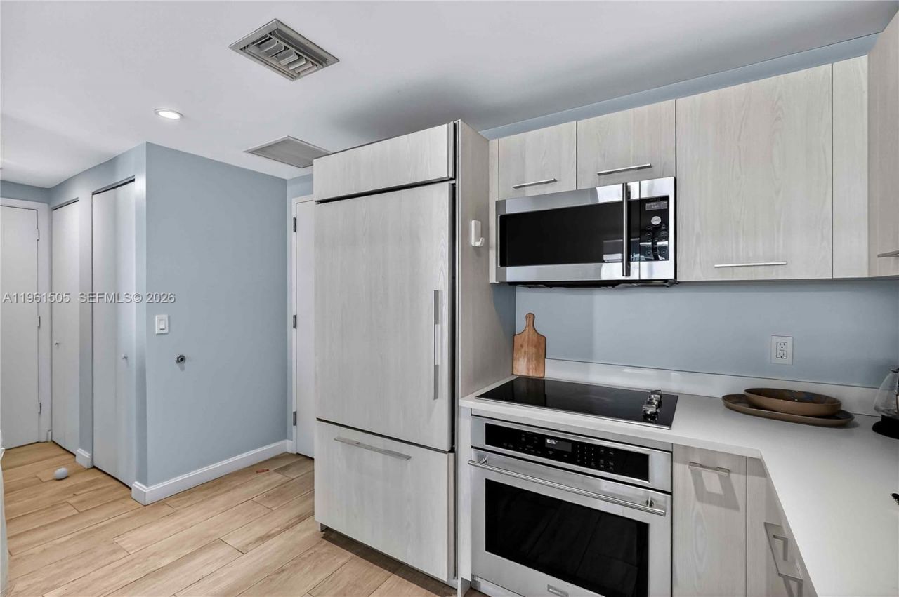 45 SW 9th St , Unit 3807, Miami, FL 33130 Photo