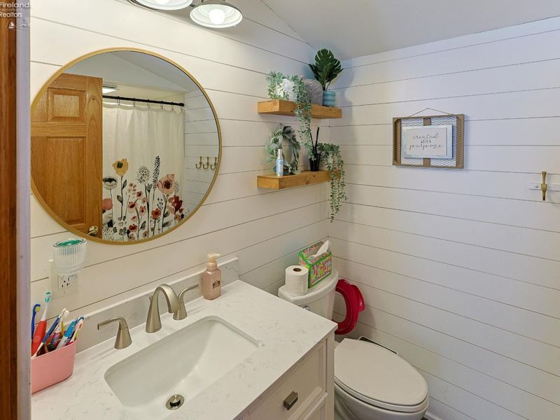 206 Wood Street, Bellevue, OH 44811 Photo 14