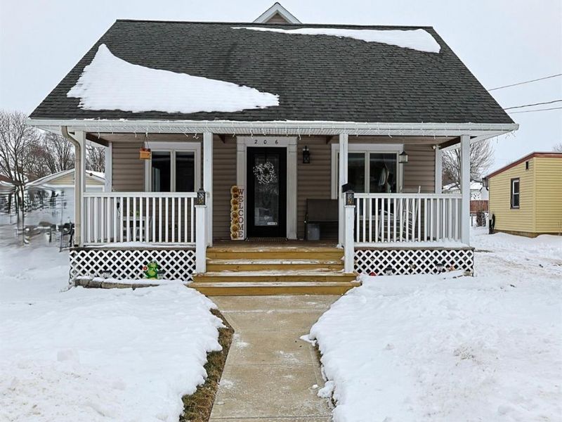 206 Wood Street, Bellevue, OH 44811 Photo 2