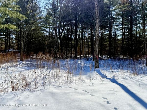 17 Tappan Zee Court, Athens, NY 12015