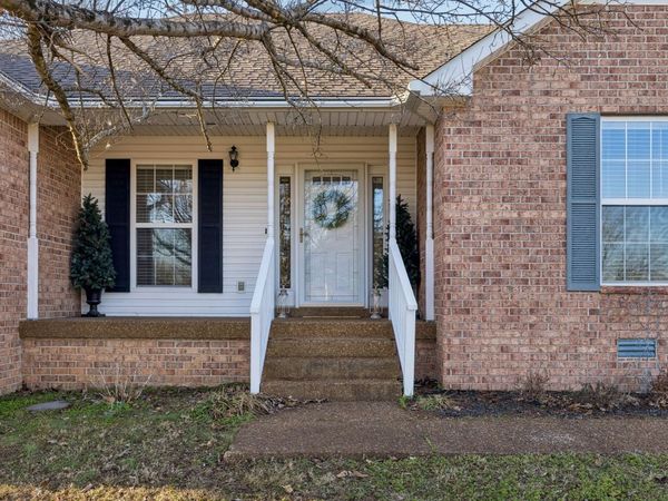 1705 Wynnewood Dr, Chapmansboro, TN 37035