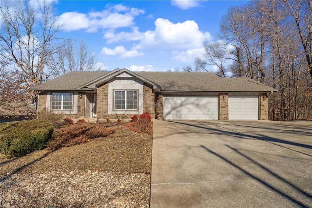 16 Dunvegan Lane Bella Vista, AR 72715