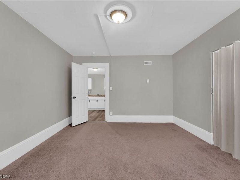 3607 Sackett Avenue, Unit 1/Front, Cleveland, OH 44109 Photo 10