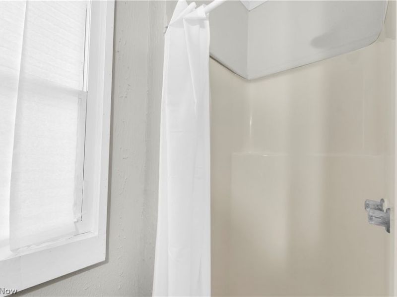 3607 Sackett Avenue, Unit 1/Front, Cleveland, OH 44109 Photo 13