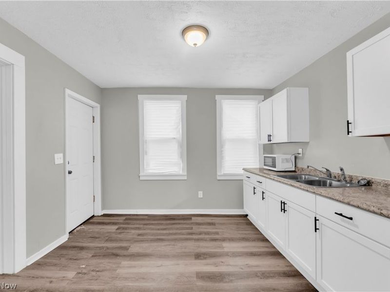 3607 Sackett Avenue, Unit 1/Front, Cleveland, OH 44109 Photo 5