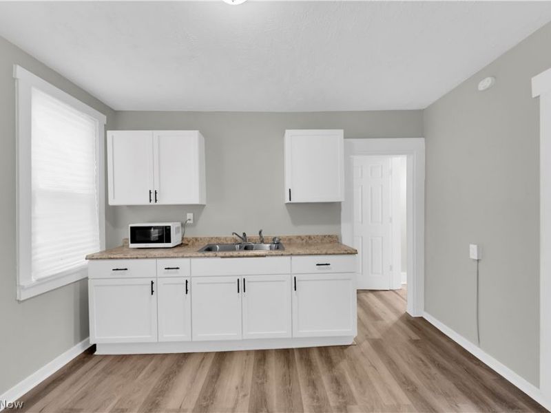 3607 Sackett Avenue, Unit 1/Front, Cleveland, OH 44109 Photo 7