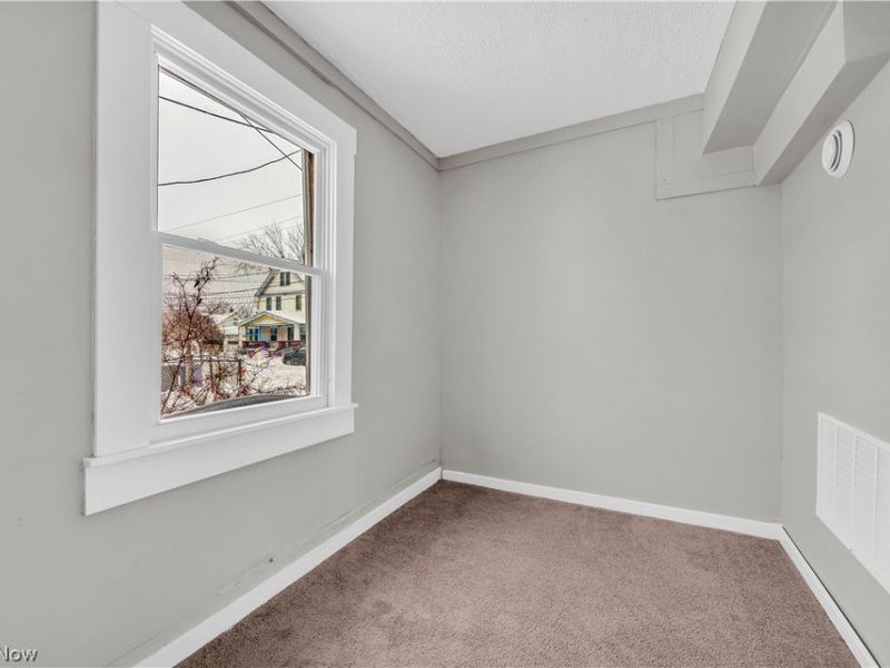 3607 Sackett Avenue, Unit 1/Front, Cleveland, OH 44109 Photo 9