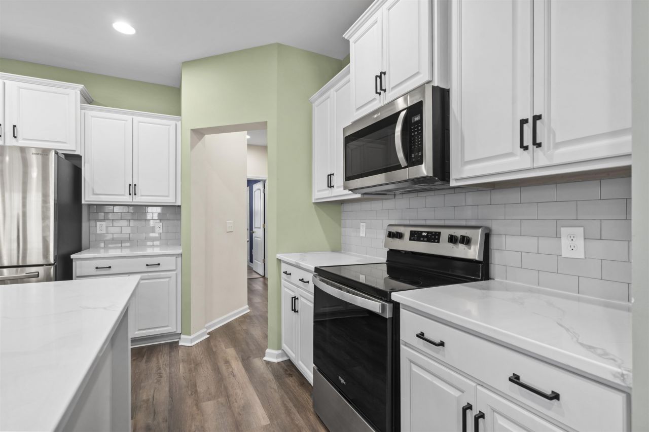 452 Honeyhill Loop Photo 11