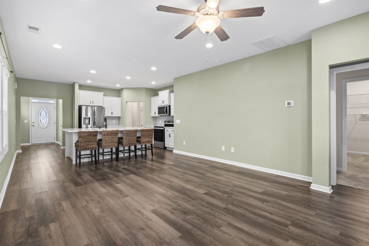 452 Honeyhill Loop Photo 13