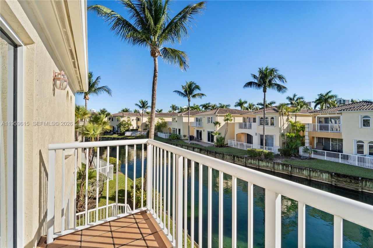 3110 NE 210th Ter , Aventura, FL 33180 Photo