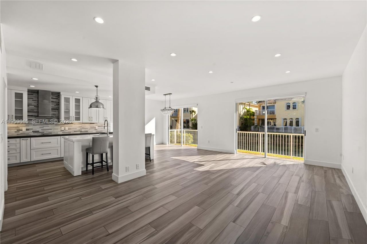 3110 NE 210th Ter , Aventura, FL 33180 Photo