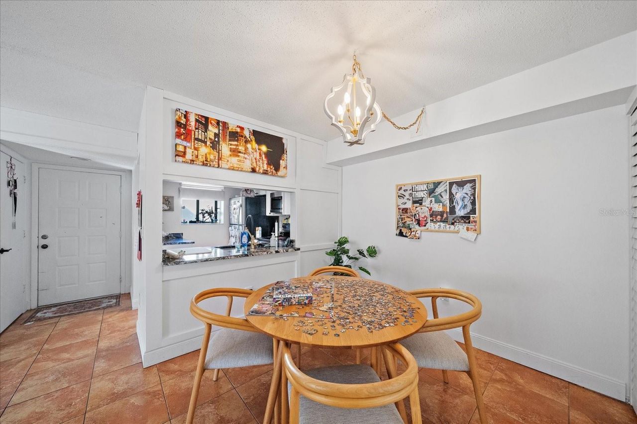 5769 Gardens Drive, Unit 101, Sarasota, FL 34243 Photo