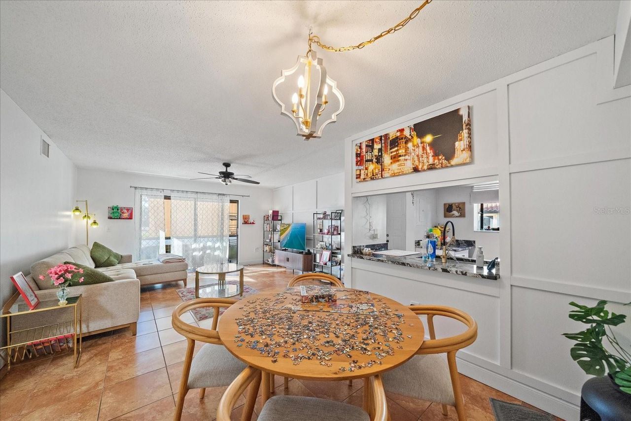 5769 Gardens Drive, Unit 101, Sarasota, FL 34243 Photo