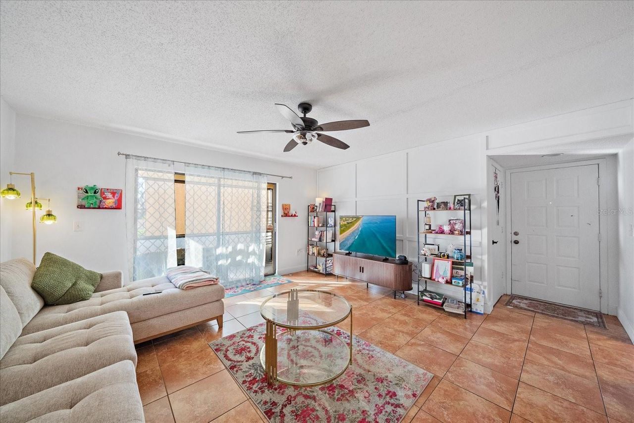 5769 Gardens Drive, Unit 101, Sarasota, FL 34243 Photo