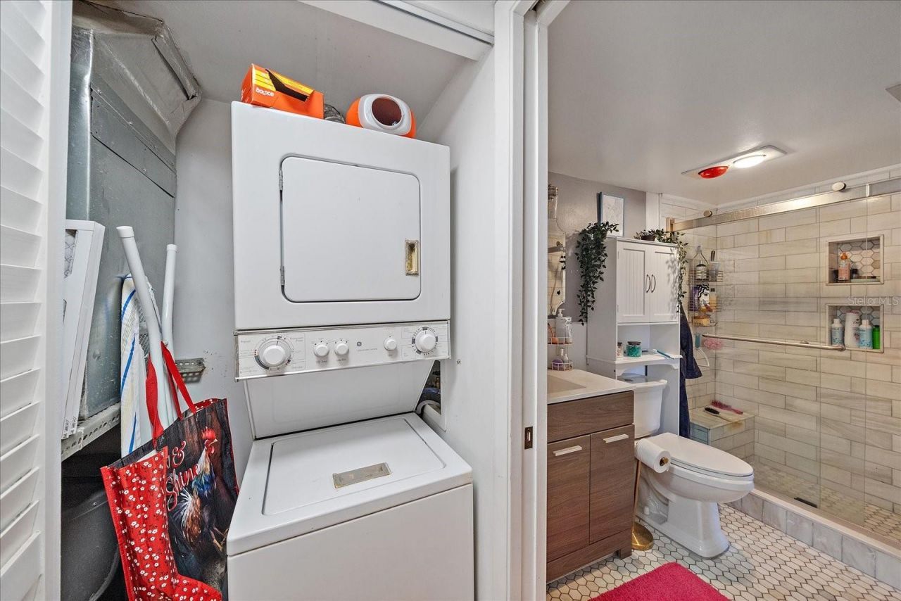 5769 Gardens Drive, Unit 101, Sarasota, FL 34243 Photo