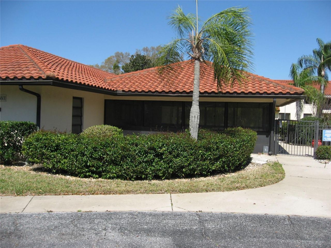 5769 Gardens Drive, Unit 101, Sarasota, FL 34243 Photo