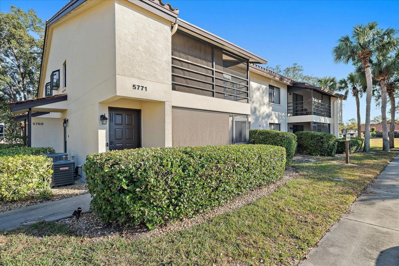 5769 Gardens Drive, Unit 101, Sarasota, FL 34243 Photo