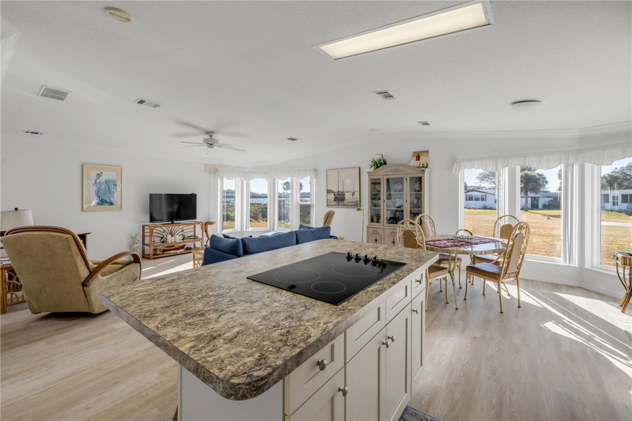 290 Navajo Drive, Oak Hill, FL 32759 Photo