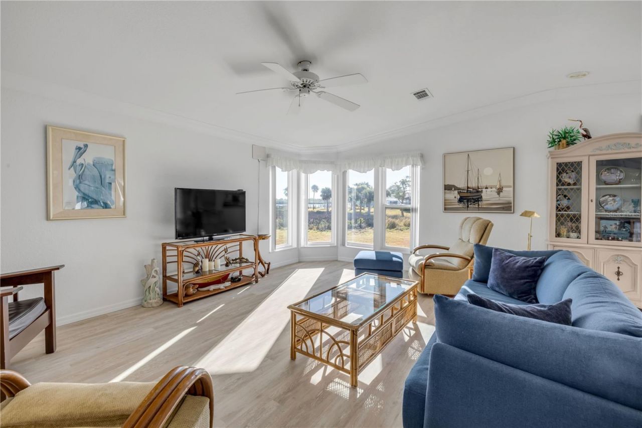 290 Navajo Drive, Oak Hill, FL 32759 Photo