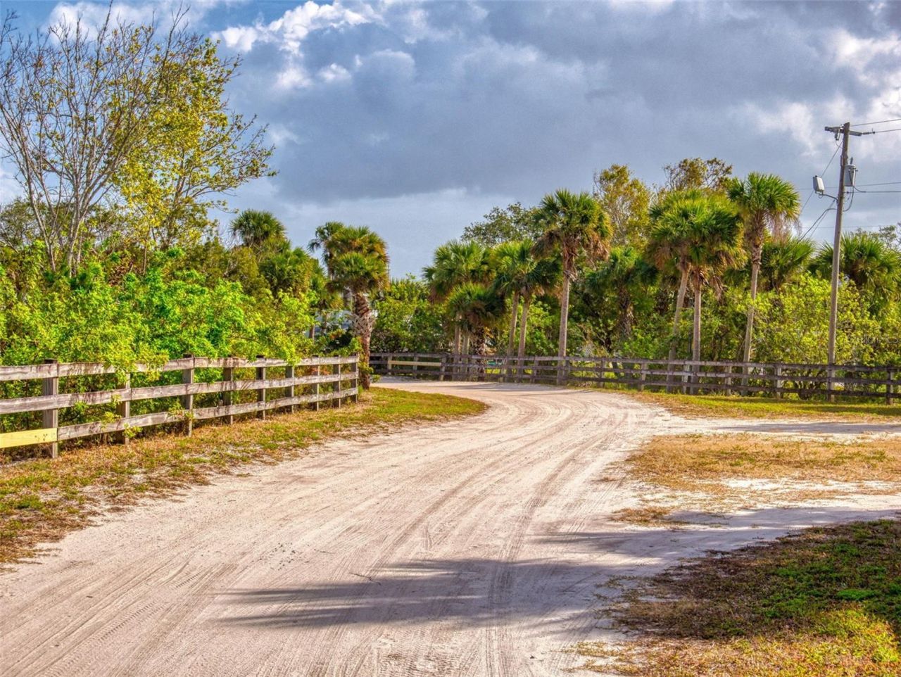 290 Navajo Drive, Oak Hill, FL 32759 Photo