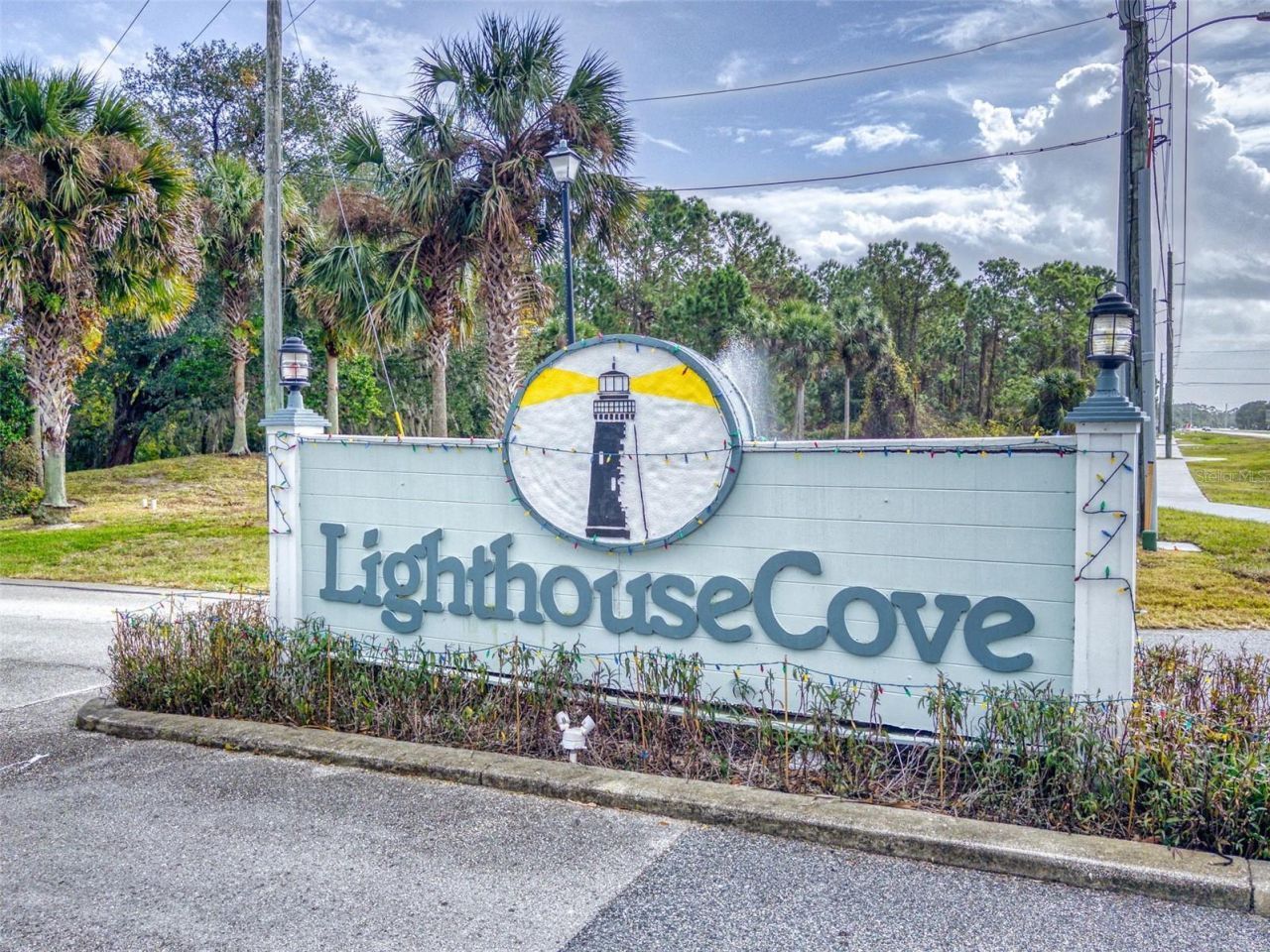 290 Navajo Drive, Oak Hill, FL 32759 Photo