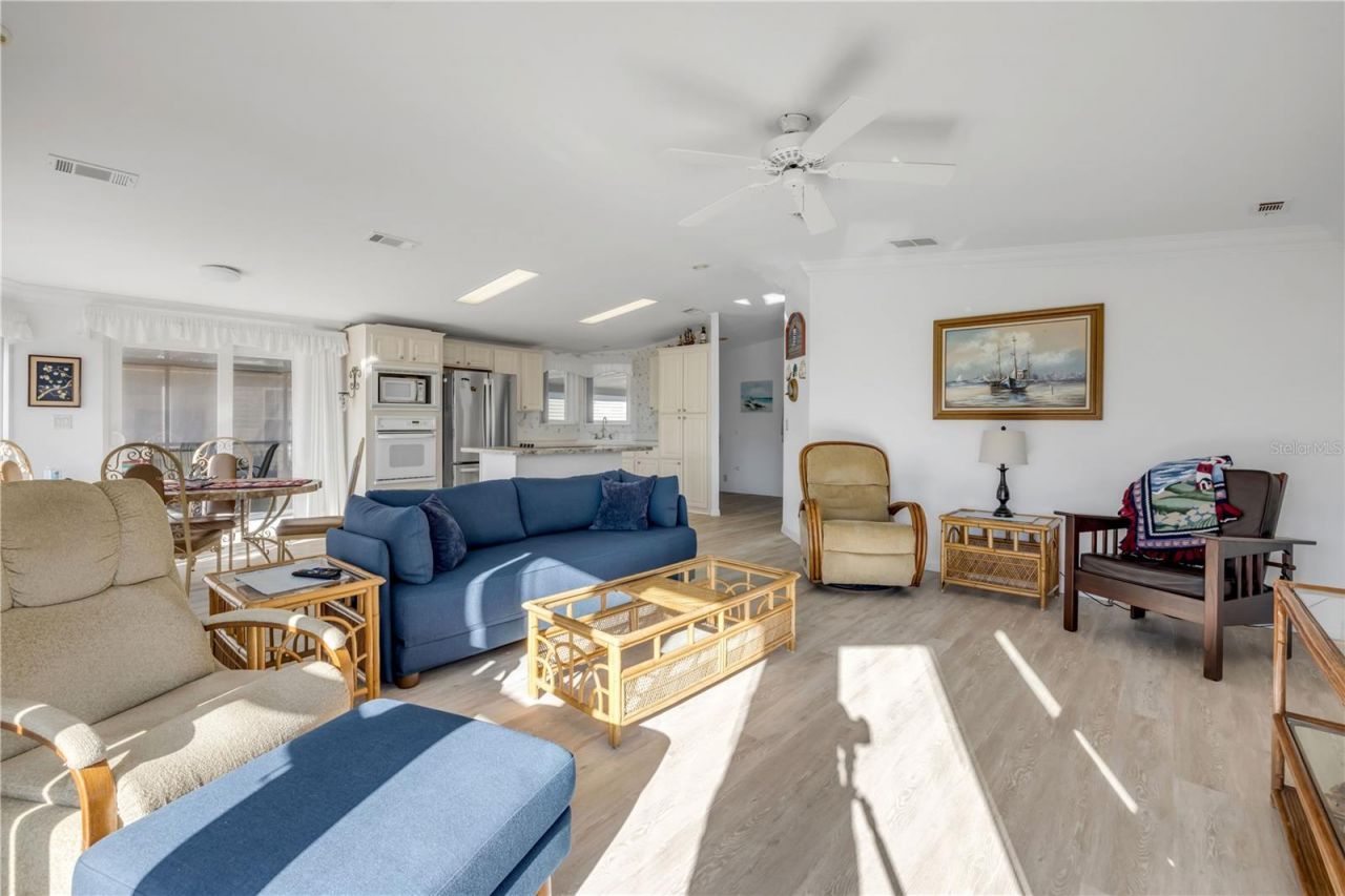 290 Navajo Drive, Oak Hill, FL 32759 Photo