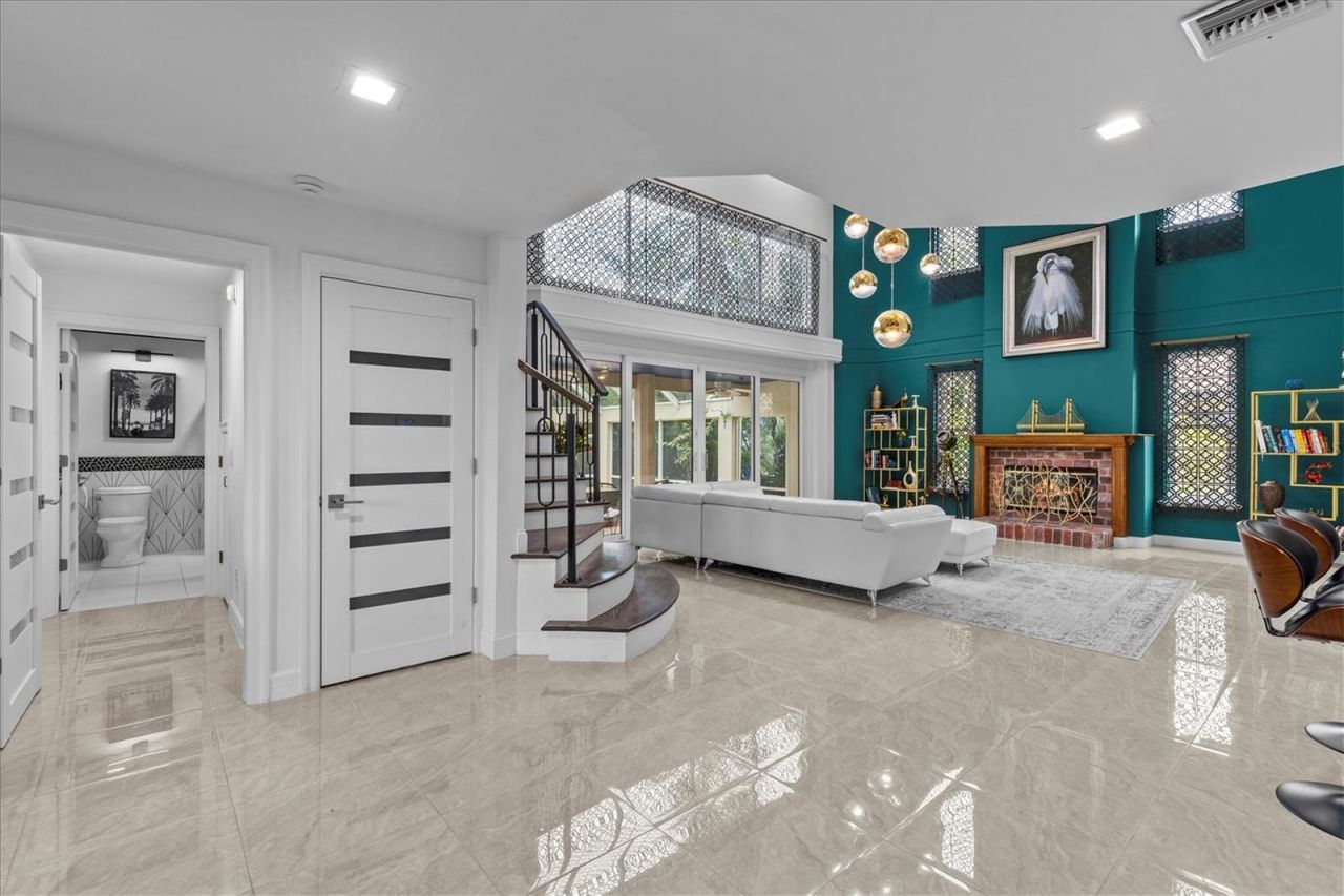 5914 La Rosa Lane, Apollo Beach, FL 33572 Photo