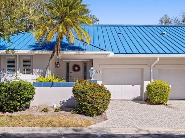 1683 WATERMARK CIRCLE NE, ST PETERSBURG, FL 33702