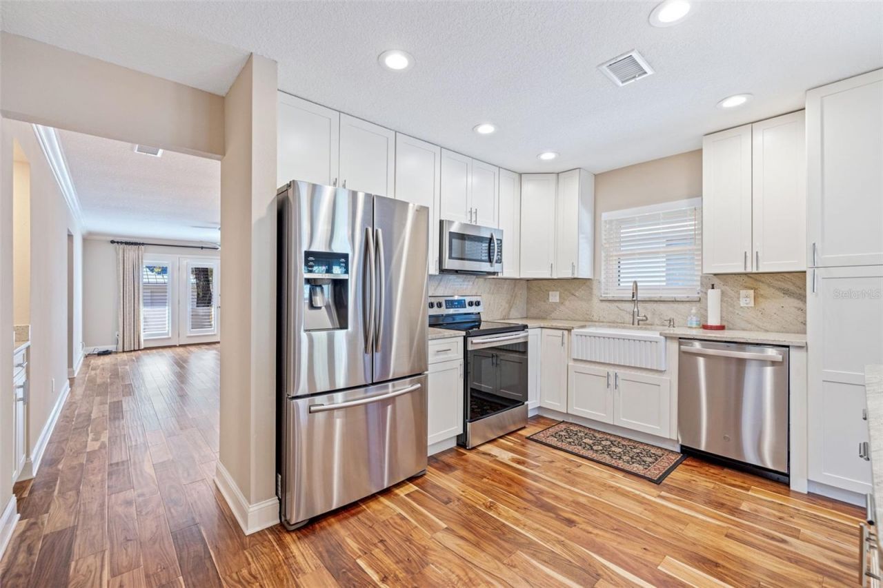 1683 Watermark Circle Ne, Saint Petersburg, FL 33702 Photo