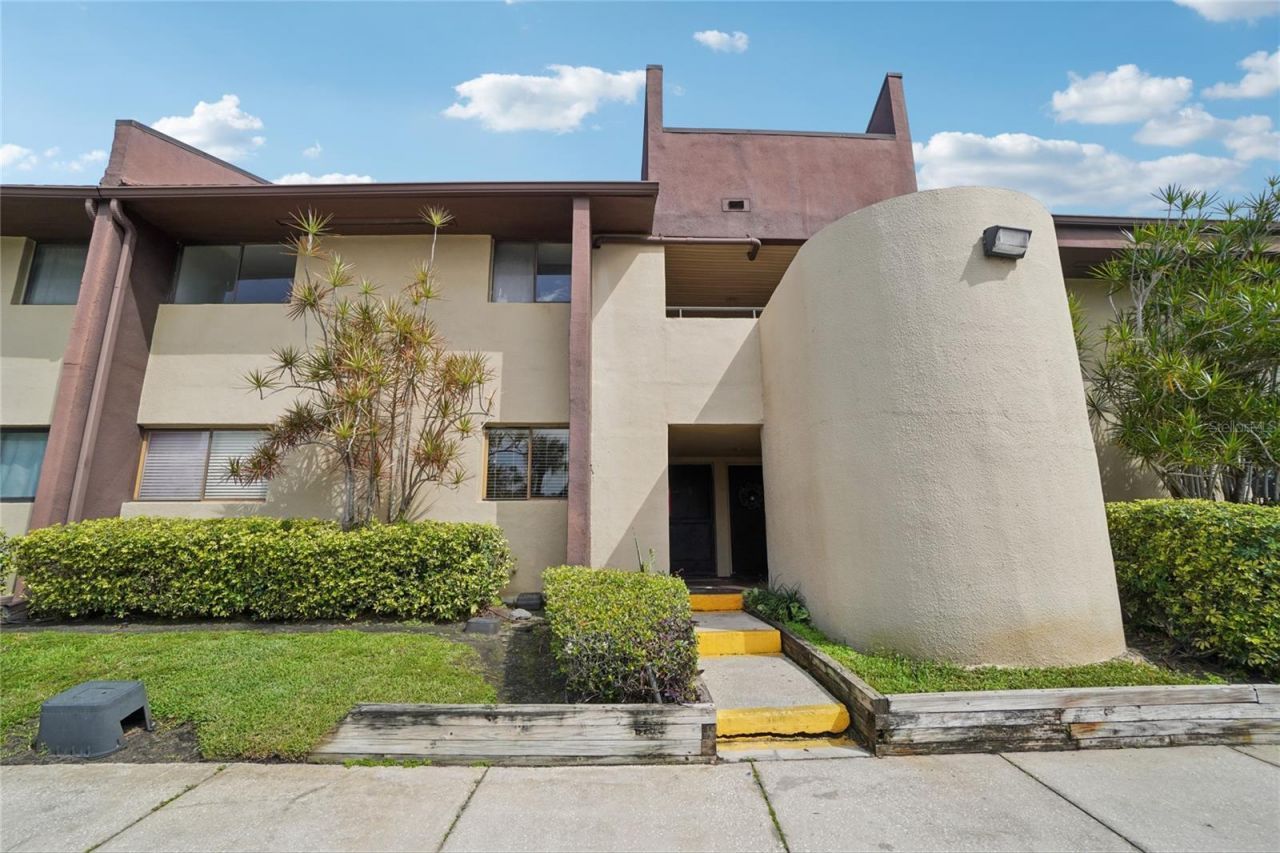 705 S Village Drive N, Unit 205, Saint Petersburg, FL 33716 Main Photo