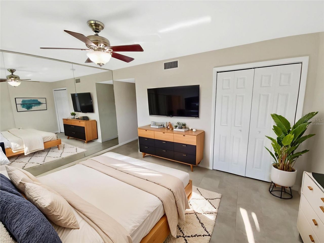 705 S Village Drive N, Unit 205, Saint Petersburg, FL 33716 Photo