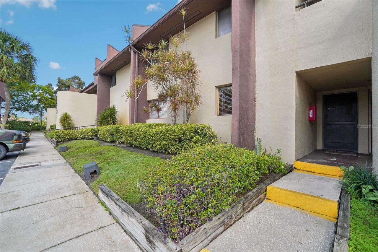 705 S Village Drive N, Unit 205, Saint Petersburg, FL 33716 Photo