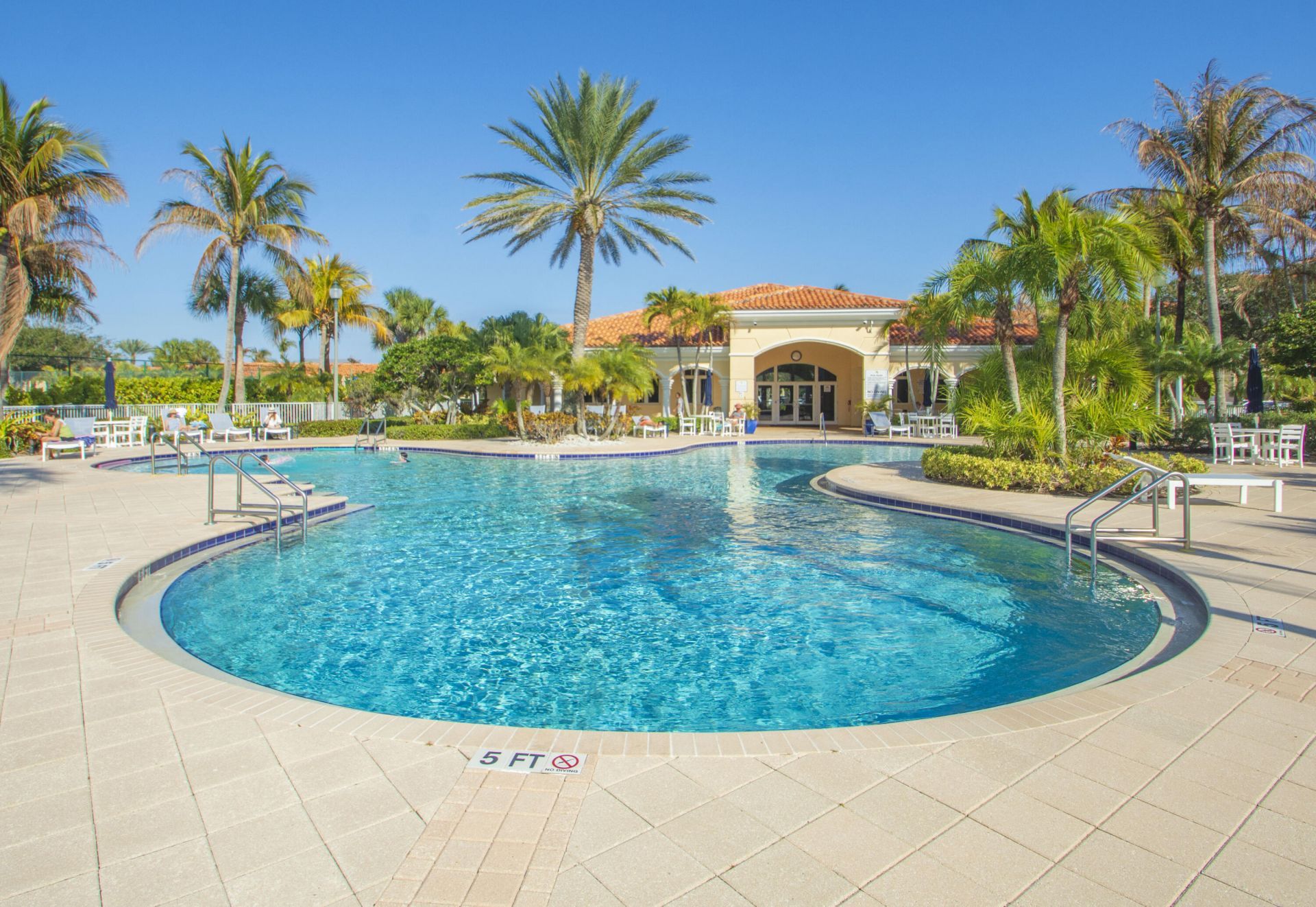 6 Harbour Isle Drive E, Unit Ph01, Fort Pierce, FL 34949 Photo