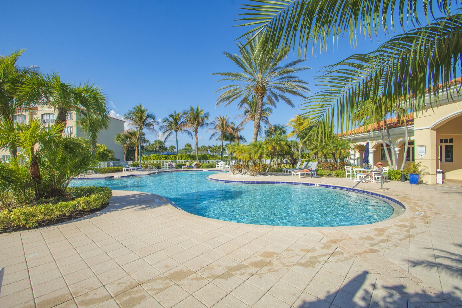 6 Harbour Isle Drive E, Unit Ph01, Fort Pierce, FL 34949 Photo