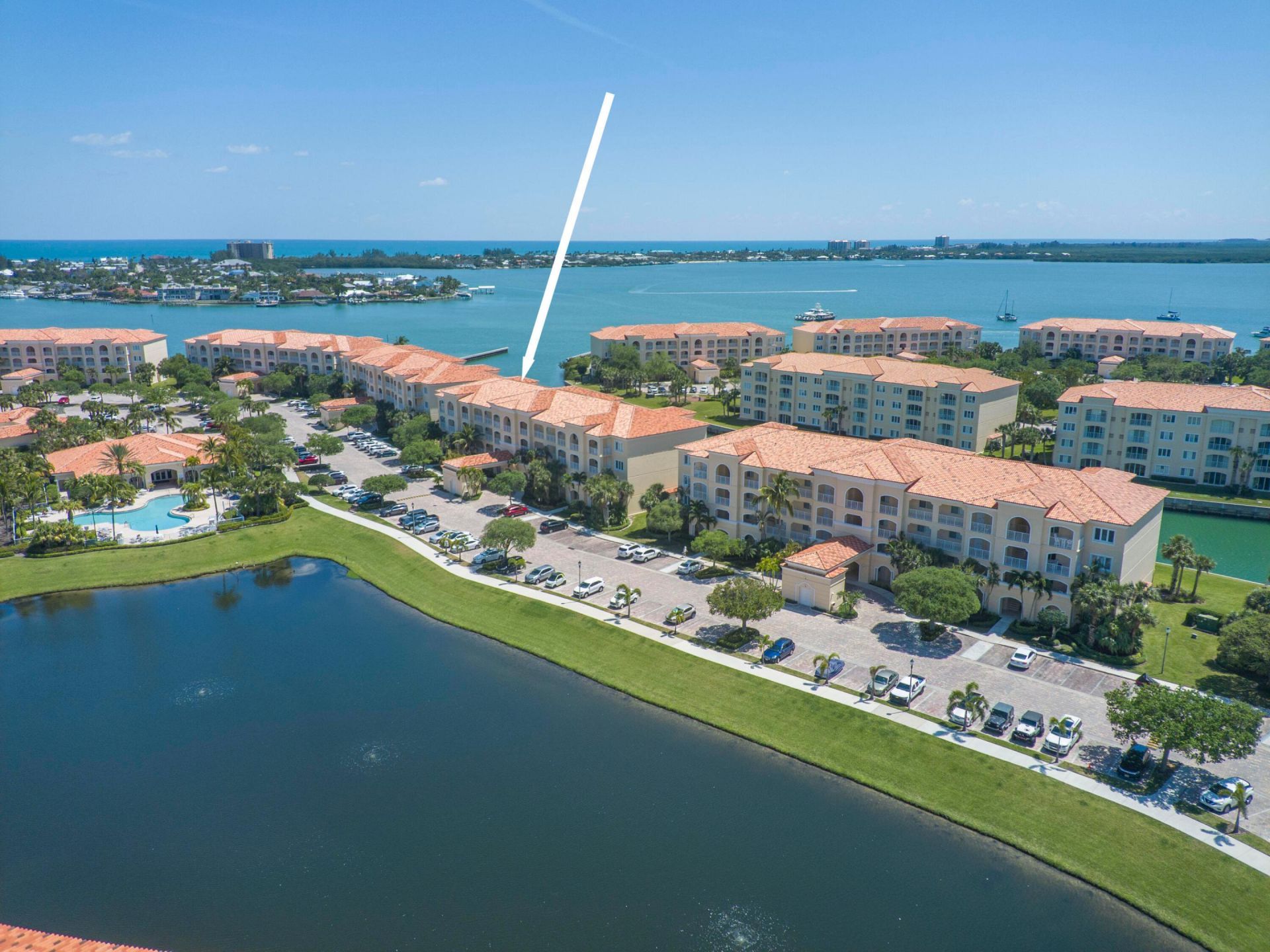 6 Harbour Isle Drive E, Unit Ph01, Fort Pierce, FL 34949 Photo