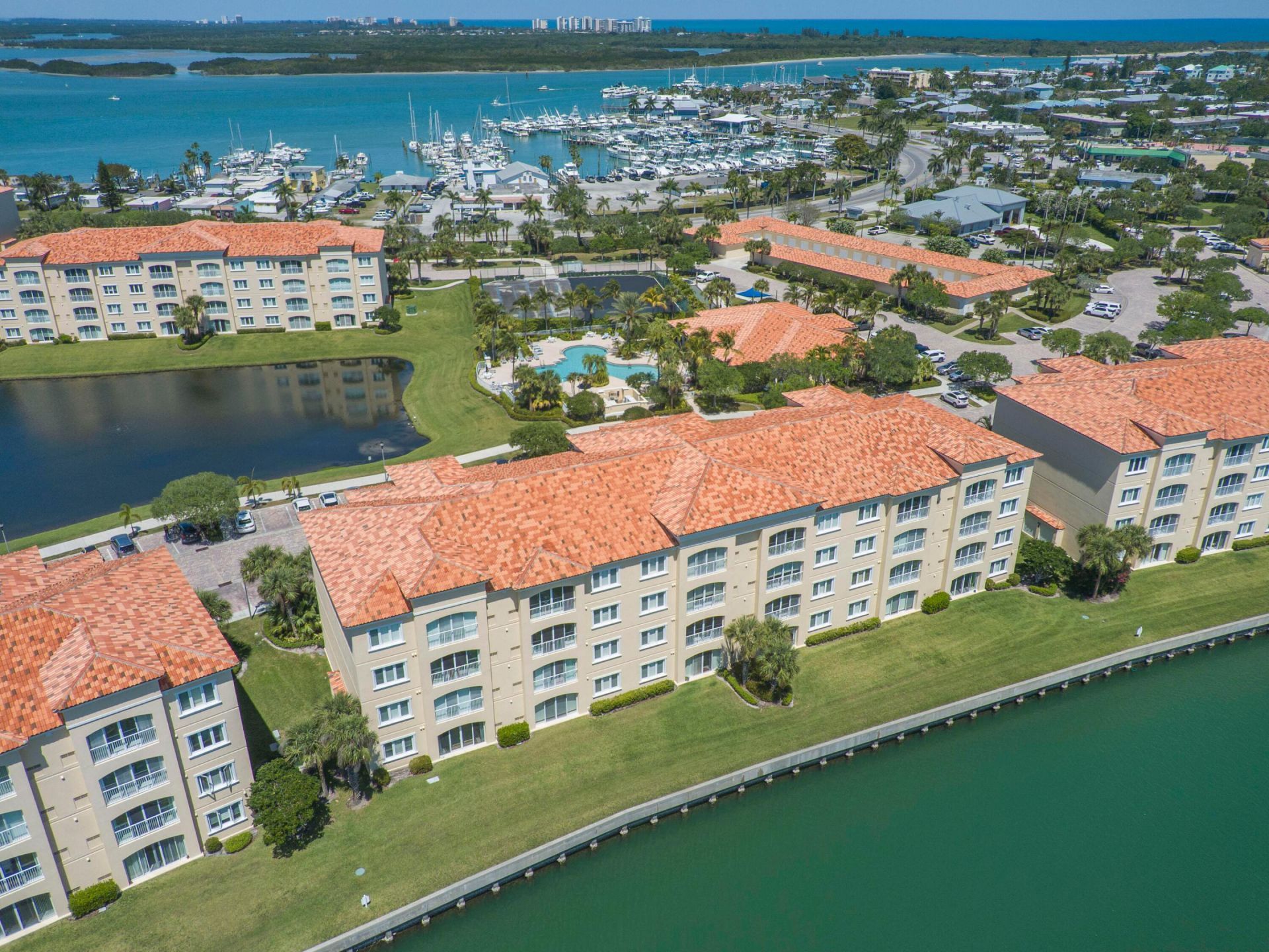 6 Harbour Isle Drive E, Unit Ph01, Fort Pierce, FL 34949 Photo