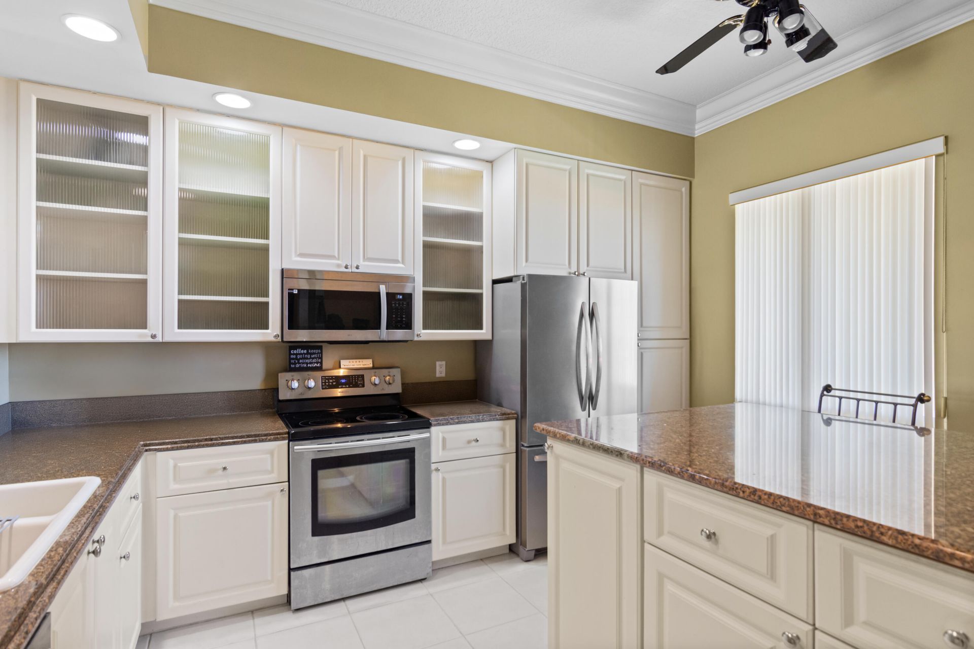 6 Harbour Isle Drive E, Unit Ph01, Fort Pierce, FL 34949 Photo