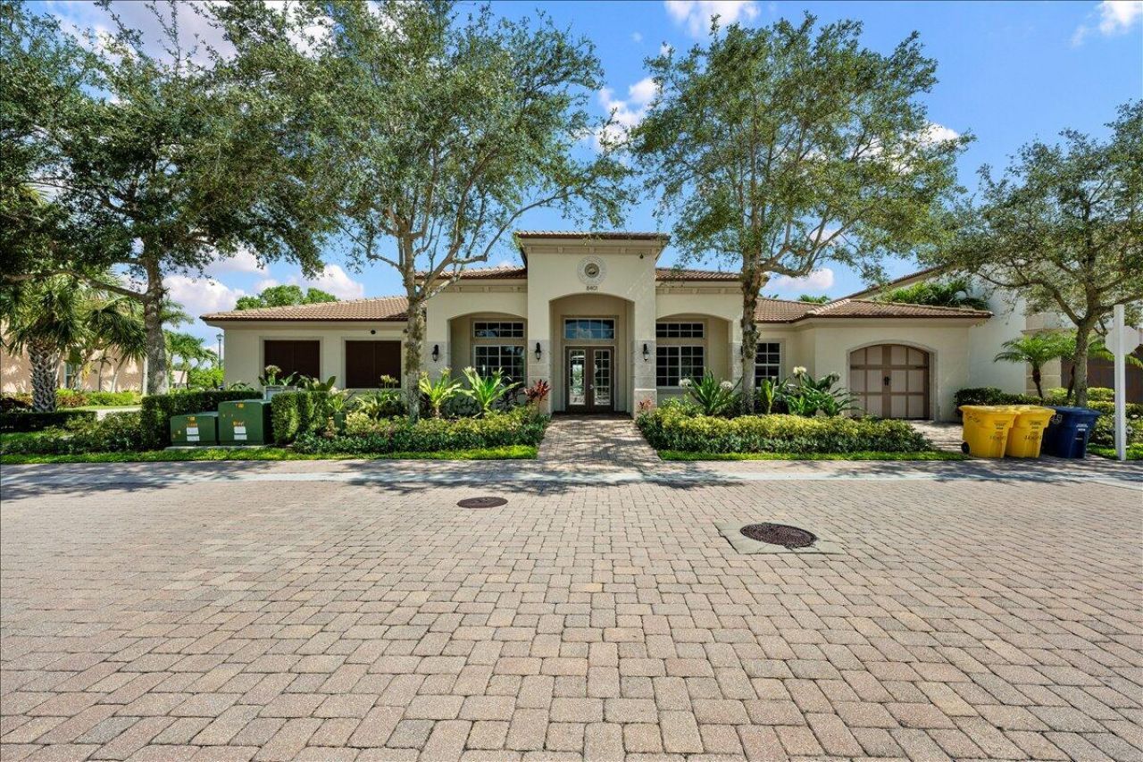 2134 Sabal Tree Court, West Palm Beach, FL 33411 Photo