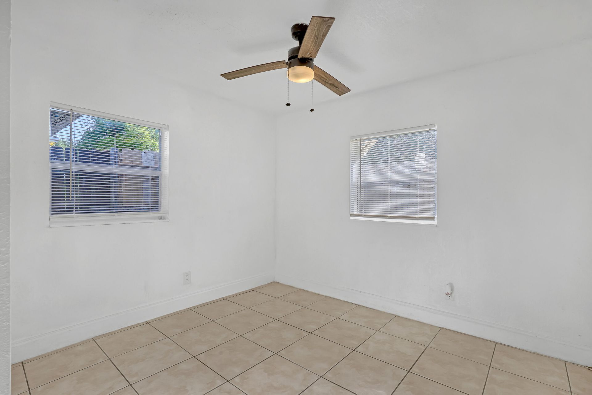 180 W 15th Street, Riviera Beach, FL 33404 Photo
