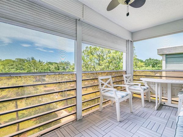 4899 NW 26th Ct, Unit 447, Lauderdale Lakes, FL 33313